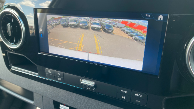 Mercedes-Benz Sprinter E414 L3 Electric Rwd 100kW 113kWh Pro Van Auto - Image 2